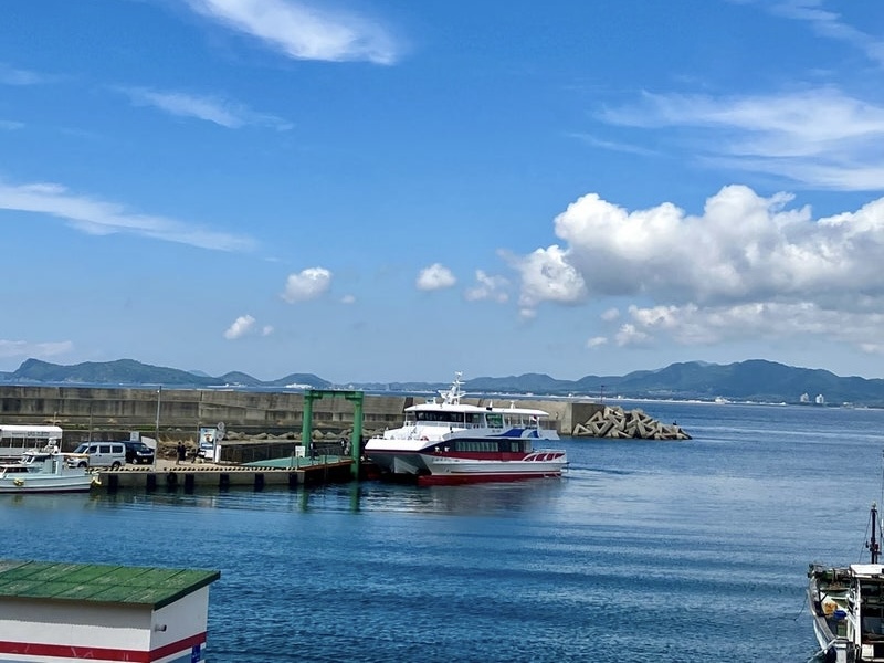 夏の相島漁港から。見える写真。福岡県。