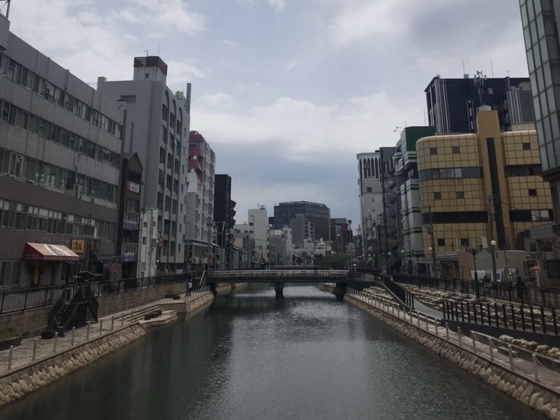 新しいけどどこか懐かしい街、博多。
