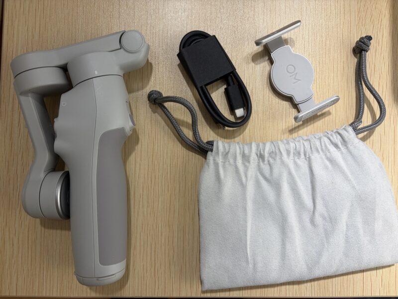 DJI Osmo Mobile 7本体と付属品一式