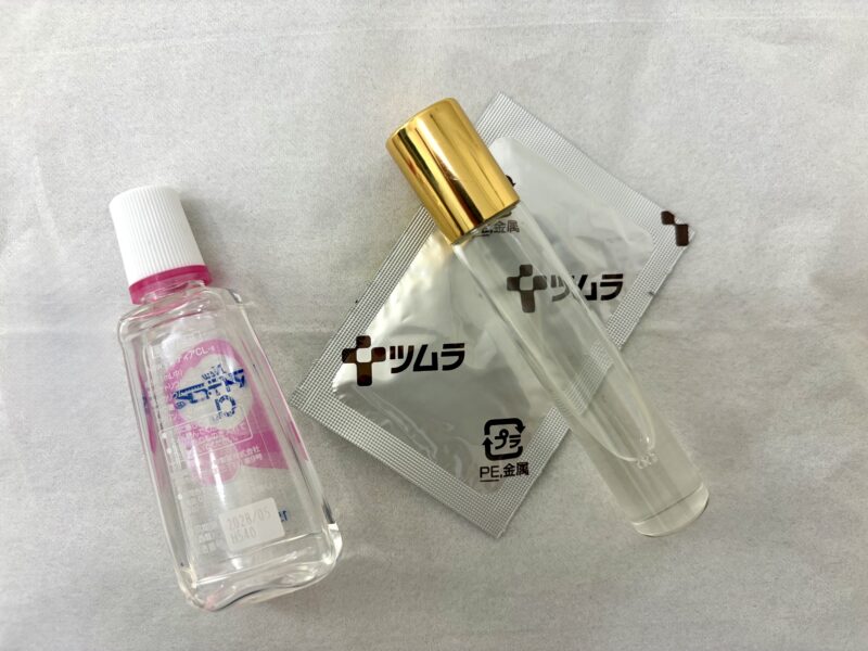 50代女性のバッグの中身｜のど飴・漢方・香水アトマイザー