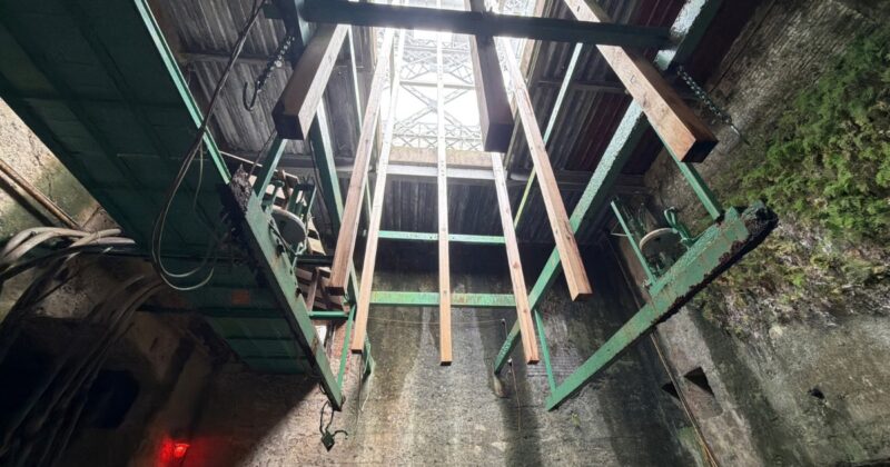 万田坑のやぐらの内部