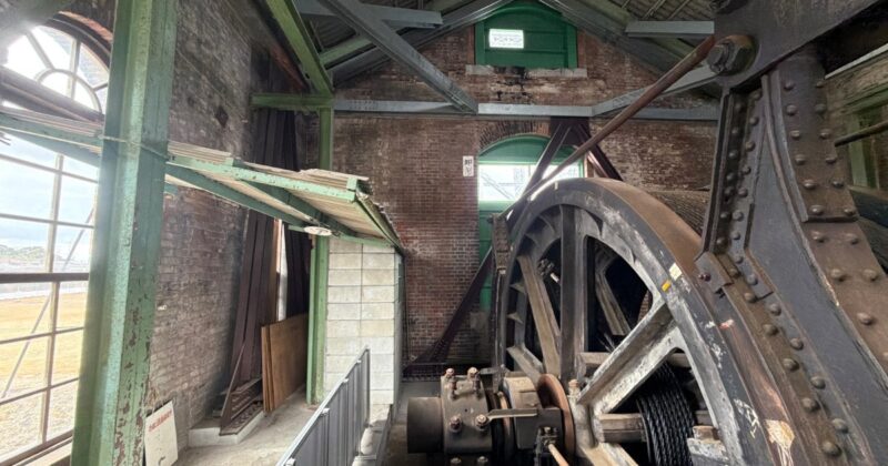 万田坑の巨大な巻き上げ機