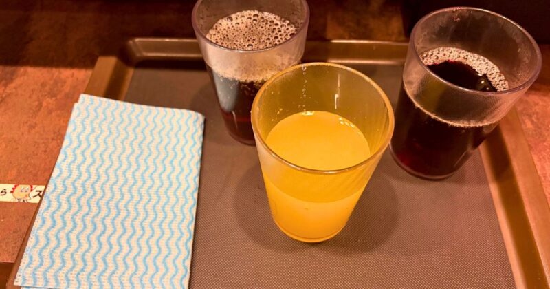 ジャンカラの店内　フリードリンク