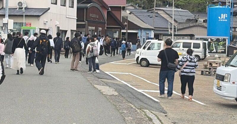 【福岡・相島】2便の下船の様子