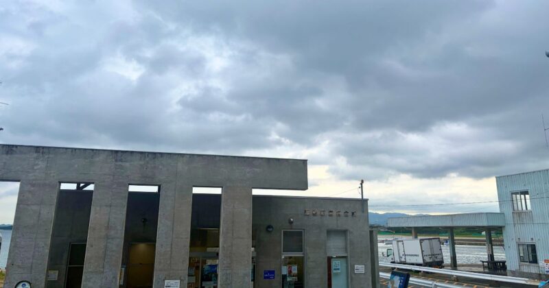 福岡県新宮町　朝8時前の新宮渡船場　2026年7月撮影