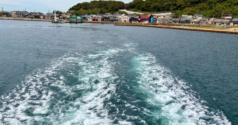 相島へ向かうフェリー2階デッキから見える景観